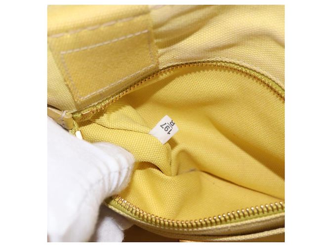 Borsa PRADA Kanapa PM in tela Yellow Gold Auth ka5214 D'oro Giallo - vista 11