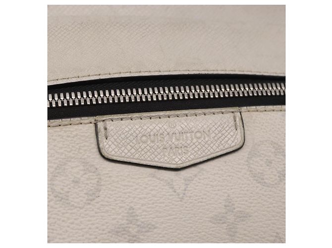 LOUIS VUITTON Borsa Messenger Tiger Lama Monogram Alpha Bianca M31069 Auth 190942 Bianco - vista 18