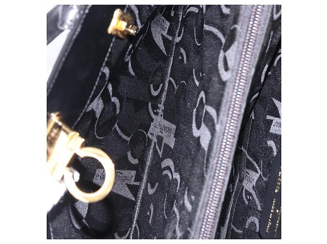 Bolsa Tote Salvatore Ferragamo Gancini em couro envernizado preto e dourado Auth ka5291A - vista 11
