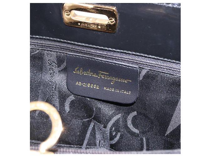 Bolsa Tote Salvatore Ferragamo Gancini em couro envernizado preto e dourado Auth ka5291A - vista 12