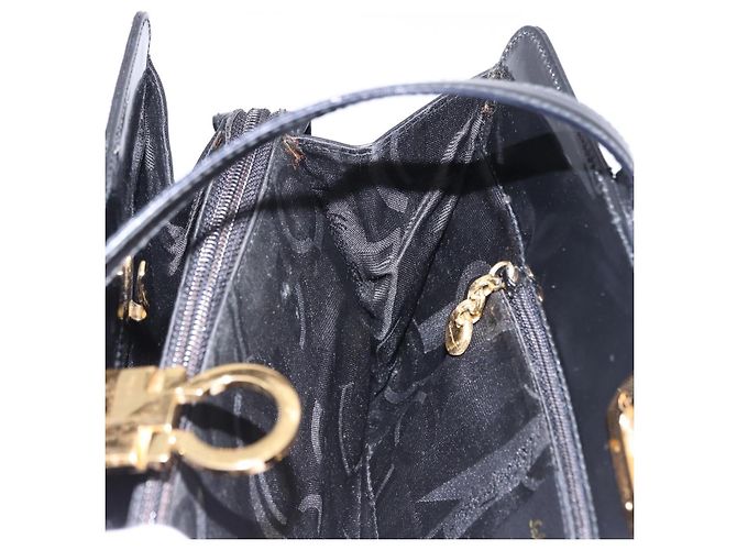 Bolsa Tote Salvatore Ferragamo Gancini em couro envernizado preto e dourado Auth ka5291A - vista 19