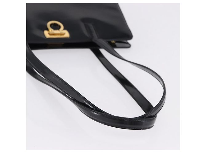 Bolsa Tote Salvatore Ferragamo Gancini em couro envernizado preto e dourado Auth ka5291A - vista 7