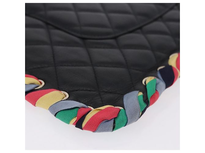 Clutch CHANEL Matelasse in pelle di agnello nera con CC dorato Auth 192073SAM Nero D'oro - vista 15