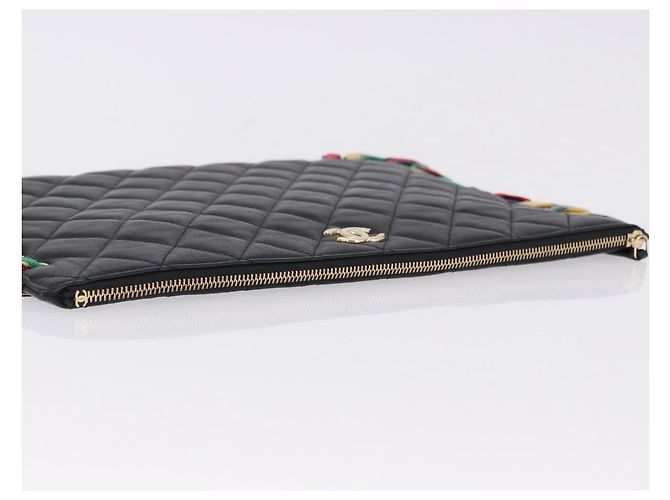 Clutch CHANEL Matelasse in pelle di agnello nera con CC dorato Auth 192073SAM Nero D'oro - vista 5