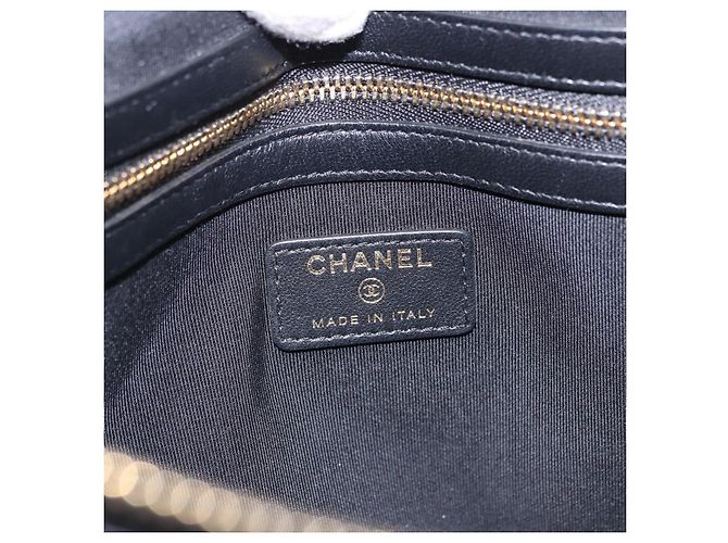 Clutch CHANEL Matelasse in pelle di agnello nera con CC dorato Auth 192073SAM Nero D'oro - vista 9