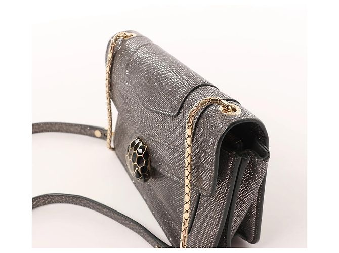 Bulgari Borsa a tracolla con catena in pelle BVLGARI Serpenti in grigio - vista 3