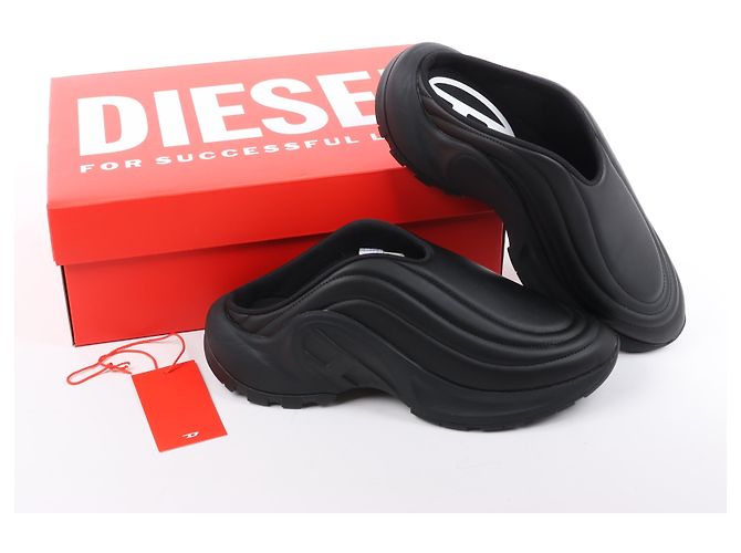 Mule S-D Runner X di Diesel in Black, Taglia 42 EU Nero - vista 10