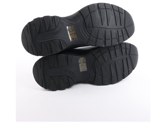 Mule S-D Runner X di Diesel in Black, Taglia 42 EU Nero - vista 8