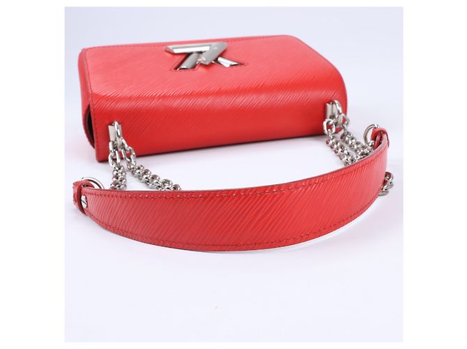 Borsa a Spalla Louis Vuitton Epi Leather Twist MM in Rosso M50523 Rosa - vista 8
