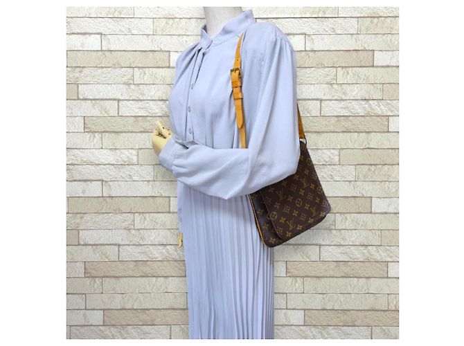 Borsa a tracolla Louis Vuitton Musette Salsa Short Monogram Marrone Multicolore Monogramma - vista 2