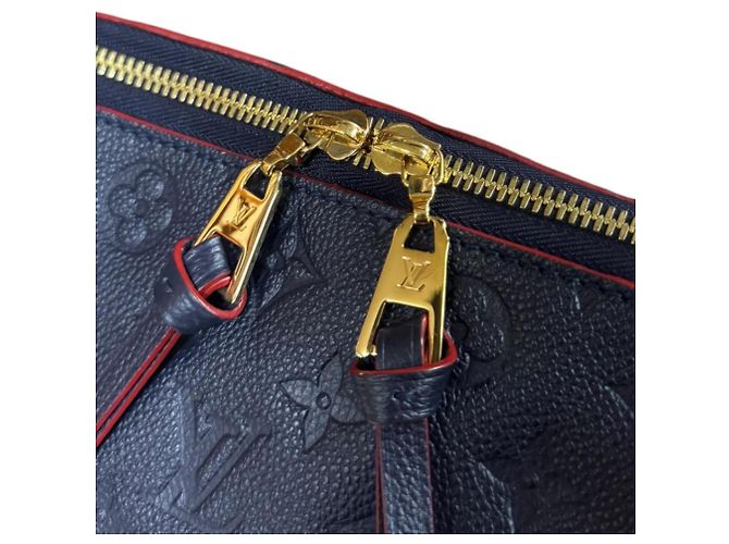 Borsa a Spalla Louis Vuitton Pontu PM Monogram Empreinte Rosso Multicolore Blu navy - vista 9