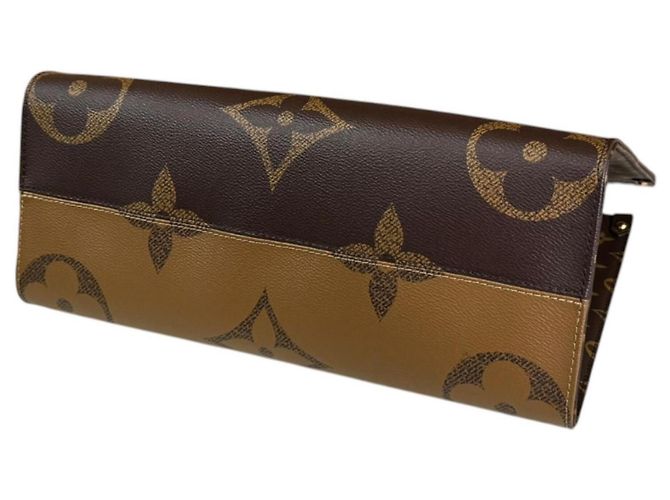 Borsa a tracolla Louis Vuitton OnTheGo MM Giant Monogram Marrone Monogramma - vista 6