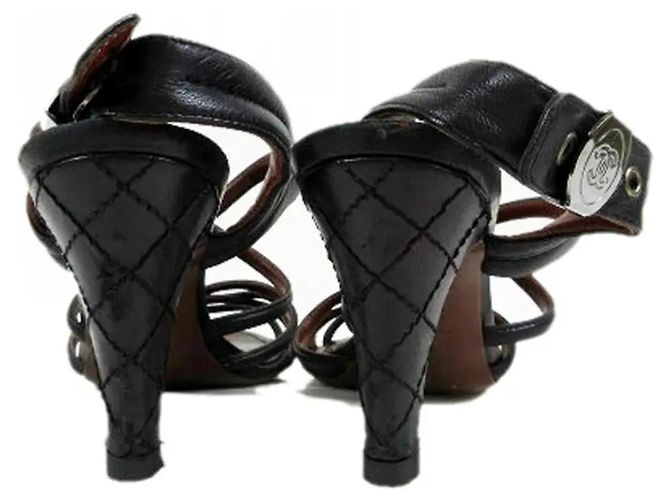 Chanel Sandali con cinturino in pelle trapuntata nera Marrone Nero - vista 3