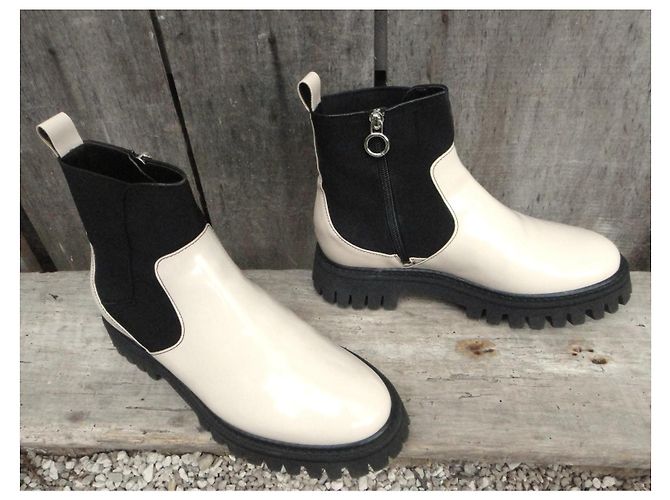 Free Lance Oly Synth Botines Chelsea Charol Negro Blanco - vista 3
