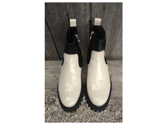 Free Lance Oly Synth Botines Chelsea Charol Negro Blanco - vista 4