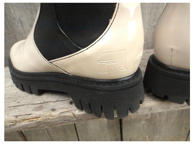 Free Lance Oly Synth Botines Chelsea Charol Negro Blanco - vista 9