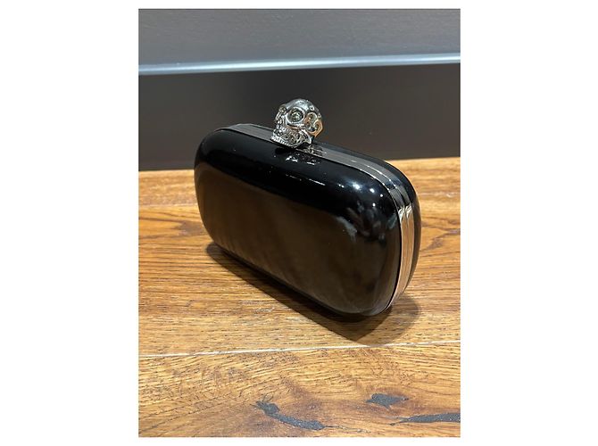 Alexander McQueen Clutch Skull in pelle vernice nera Nero - vista 2