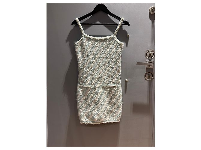 Chanel Tweed-Minikleid Hellgrün/Weiß FR 36 - Ansicht 10
