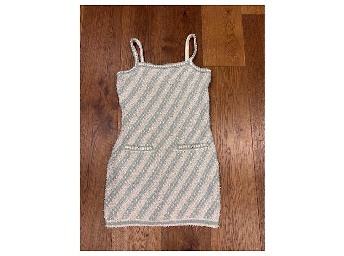 Chanel Tweed-Minikleid Hellgrün/Weiß FR 36 - Ansicht 11
