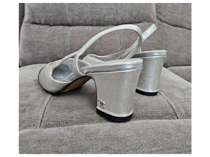 Timeless Sandalias slingback de punta cuadrada en cuero negro/plata Chanel Talla 36 - vista 10