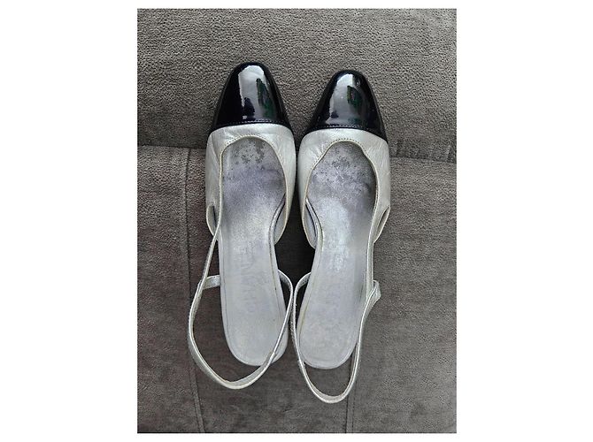 Timeless Sandalias slingback de punta cuadrada en cuero negro/plata Chanel Talla 36 - vista 12