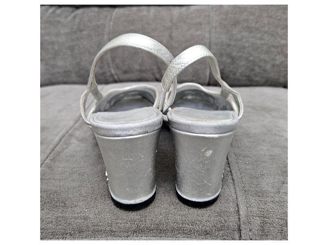 Timeless Sandalias slingback de punta cuadrada en cuero negro/plata Chanel Talla 36 - vista 9