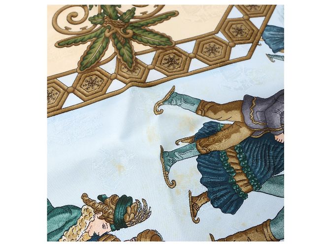 Foulard in seta Hermès Carré 90 "Joies d’Hiver" in Beige - vista 6
