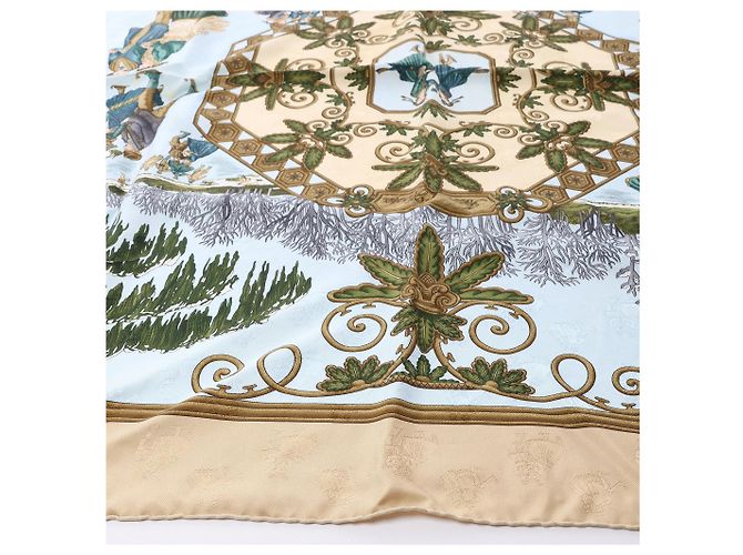 Foulard in seta Hermès Carré 90 "Joies d’Hiver" in Beige - vista 8