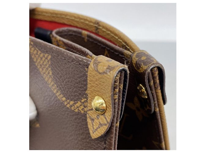 Borsa Tote Louis Vuitton Monogram Giant Reverse OnTheGo MM Marrone - vista 7