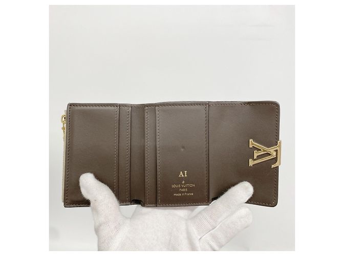 Capucines Louis Vuitton Galle Tri-fold Wallet - Ansicht 3