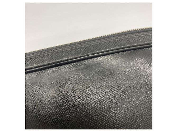 Clutch Louis Vuitton Taiga Pavel Grigio - vista 11