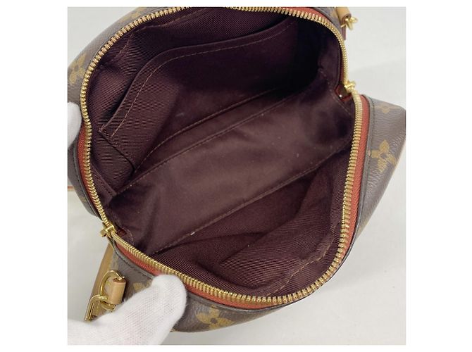 Louis Vuitton Monogram Deauville MINI Shoulder Bag Brown - view 4