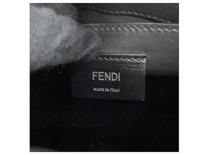 Fendi Handtasche aus schwarzem Leder - Ansicht 18