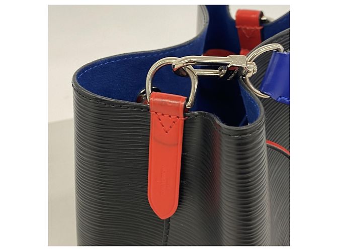 Néonoé Borsa Louis Vuitton Epi NeoNoe BB Nero Rosso D'oro - vista 7
