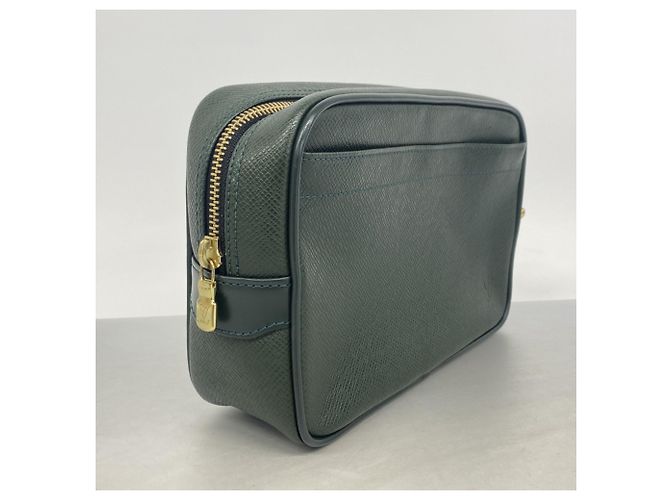 Clutch Louis Vuitton Taiga Kalga - vista 2