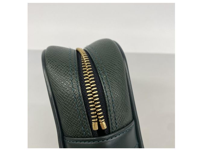 Clutch Louis Vuitton Taiga Kalga - vista 9