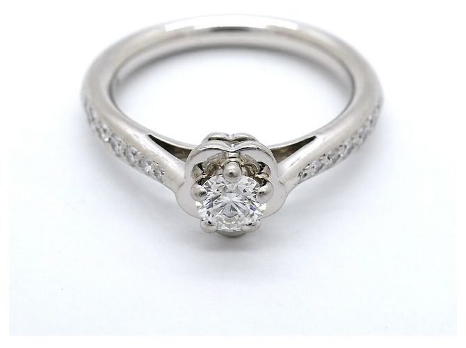 Chanel Platinum 950 Camellia Diamond Ring - Ansicht 3