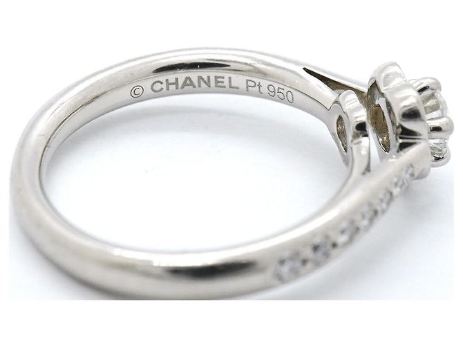 Chanel Platinum 950 Camellia Diamond Ring - Ansicht 4