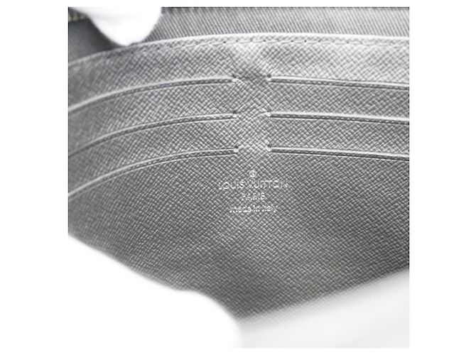 Pochette Voyage MM Monogram Eclipse Louis Vuitton Sac pochette Noir - vue 5