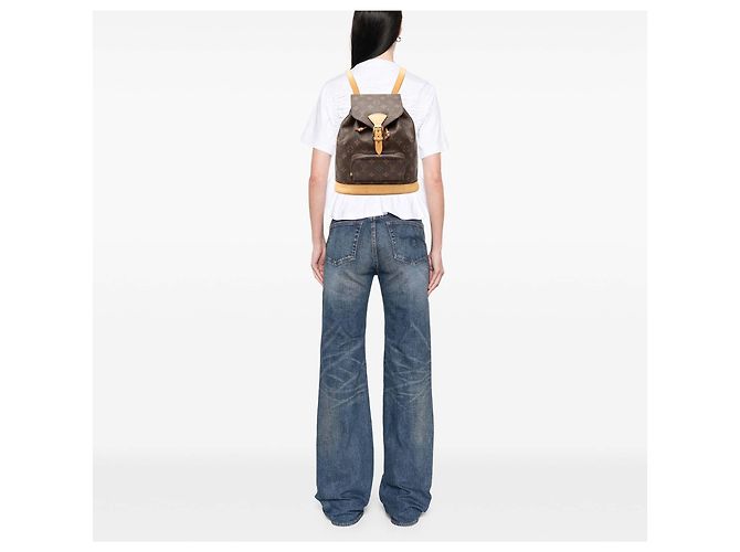 Louis Vuitton Marrom Monogram Montsouris MM - vista 7