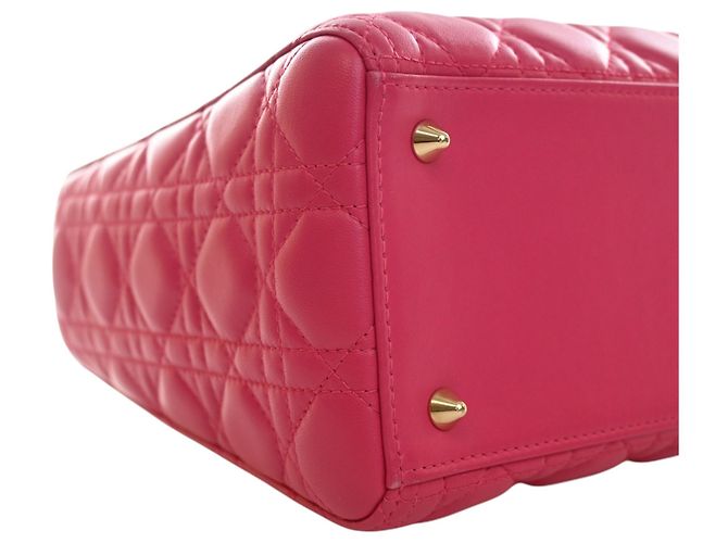 Lady Dior en piel de cordero cannage rosa, tamaño Medium - vista 10