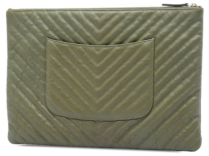 Clutch Chanel Green Large CC Chevron Calfskin O Case Verde Verde oliva - vista 2