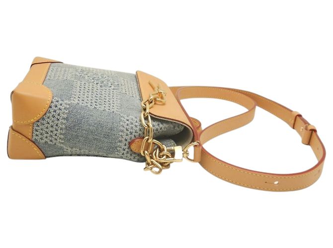 Louis Vuitton Blue Damier Denim 3D Nano Steamer - vista 20