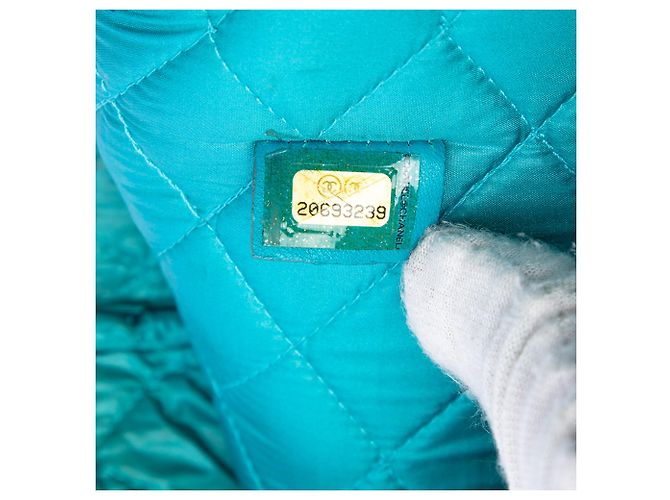 Clutch Chanel Blue Medium Quilted Patent O Case Turchese - vista 6
