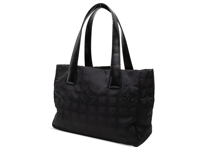 Tote in nylon Chanel Black New Travel Line Nero - vista 2