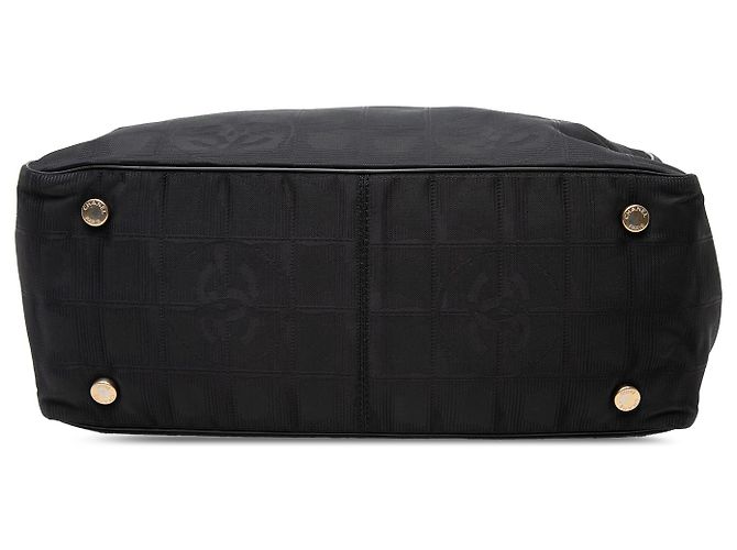 Tote in nylon Chanel Black New Travel Line Nero - vista 3