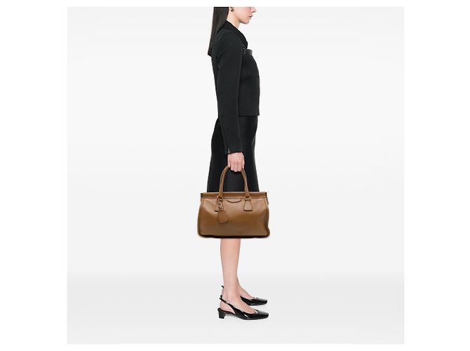 Prada Brown City Calf Frame Top Handle Tote Braun - Ansicht 6