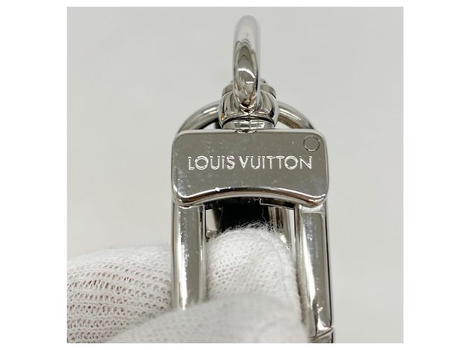 Portachiavi Louis Vuitton Monogram Shadow Dragonne Nero - vista 2