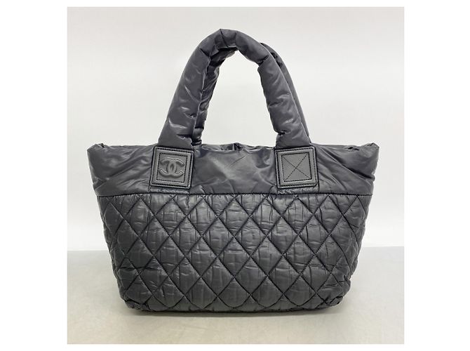 Sac à main Chanel Coco Cocoon Nylon Noir - vue 10