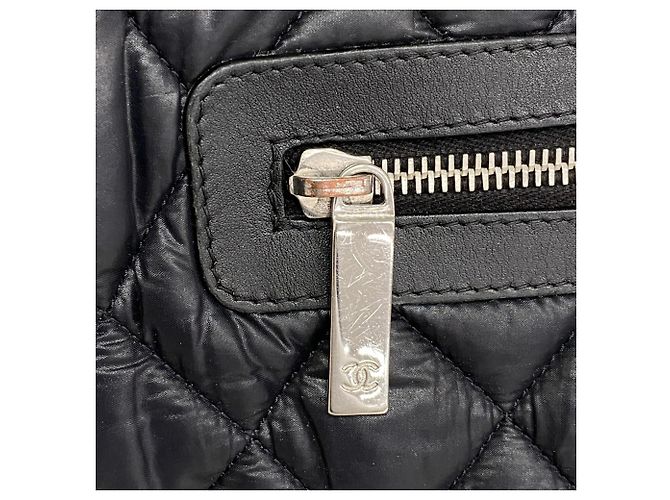Sac à main Chanel Coco Cocoon Nylon Noir - vue 9